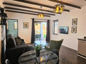 Hampton Collection Avenues - Urban 4 Sleeper Apartment